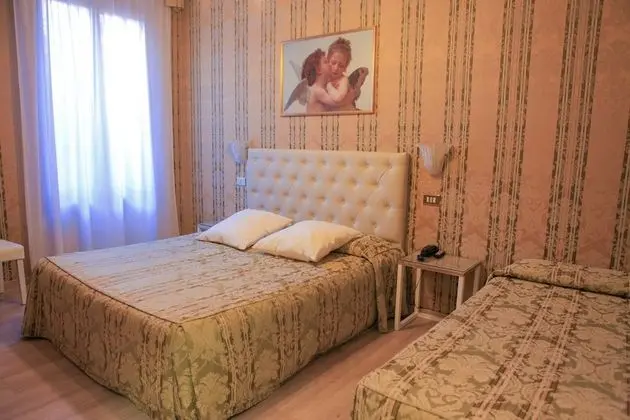 Üç Kişilik Oda, Özel Banyo