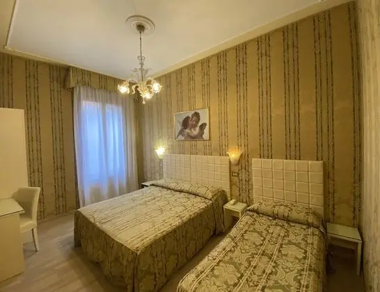 Üç Kişilik Oda, Özel Banyo