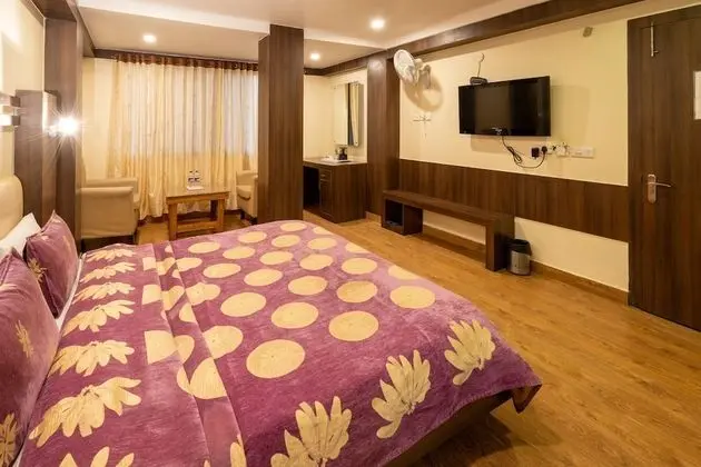 Deluxe Tek Büyük Yataklı Oda