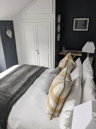 Tek Büyük Yataklı Oda, Banyolu/Duşlu