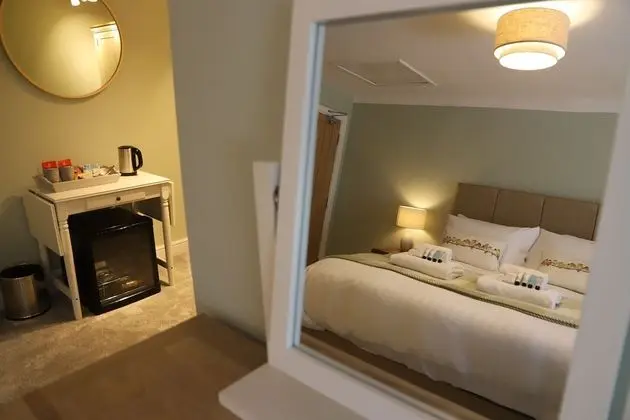 Deluxe Tek Büyük Yataklı Oda, Banyolu/Duşlu (The Severnside Room)