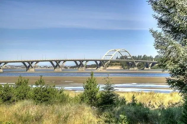 Ev, Birden Çok Yatak (Bridgeview - Waldport)