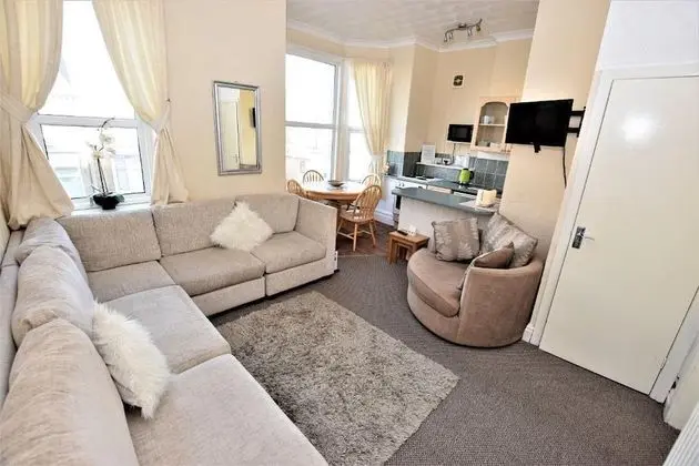 Family Apart Daire, Banyolu/Duşlu (Large Bedroom First Floor)