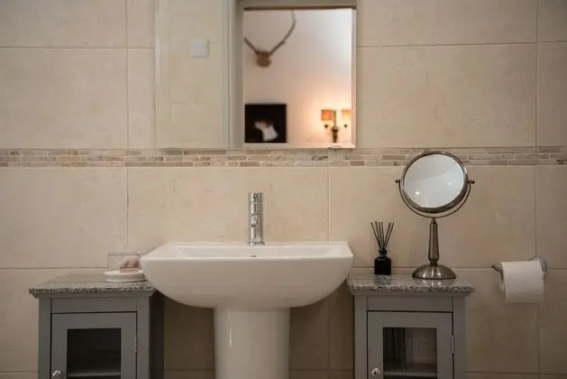 Tek Büyük Yataklı Oda (The Harris Suite)