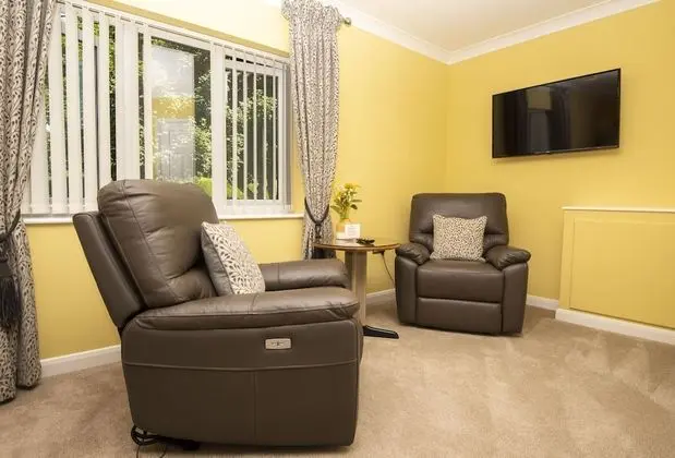 Deluxe Tek Büyük Yataklı Oda, 1 En Büyük (King) Boy Yatak, Engellilere Uygun, Bahçe Manzaralı