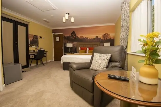 Deluxe Tek Büyük Yataklı Oda, 1 En Büyük (King) Boy Yatak, Engellilere Uygun, Bahçe Manzaralı