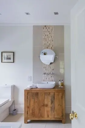 Superior Tek Büyük Yataklı Oda, Banyolu/Duşlu, Bahçe Manzaralı (Welsh Room)