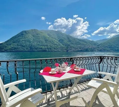 Family Apart Daire, 1 Çift Kişilik Yatak ve Çekyat, Buzdolabı ve Mikrodalga (Brienno Fronte Lago)