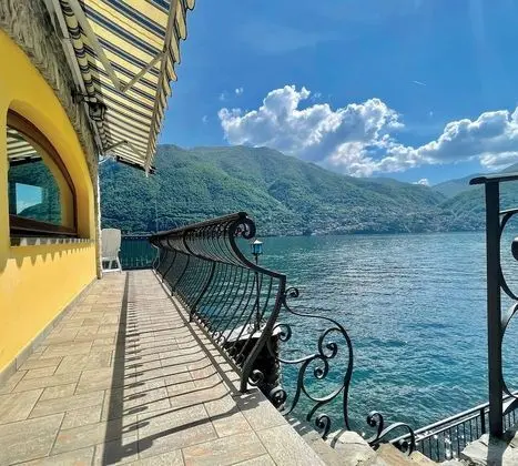 Family Apart Daire, 1 Çift Kişilik Yatak ve Çekyat, Buzdolabı ve Mikrodalga (Brienno Fronte Lago)