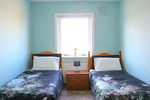 Ev