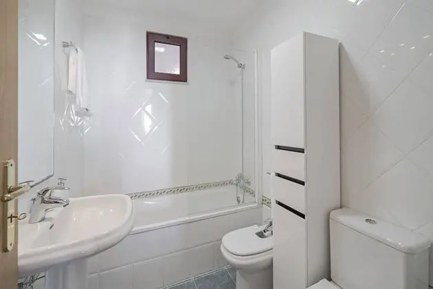 Basic Apart Daire, Birden Çok Yatak, Deniz Manzaralı