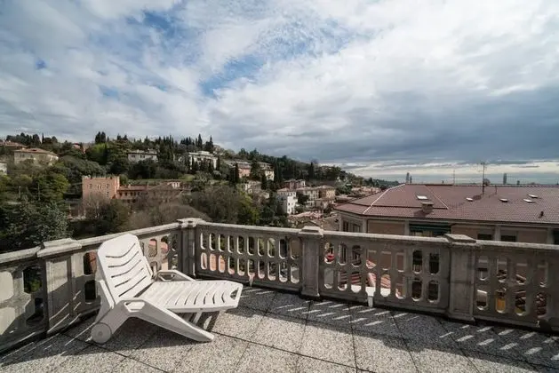 Stüdyo, 1 Büyük (Queen) Boy Yatak ve Çekyat