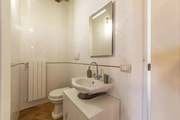 Family Apart Daire, Birden Çok Yatak, Bahçeli (Bright Apt With Terrace and Shared)