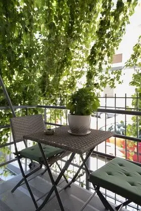 Stüdyo, Balkon (BES #03)