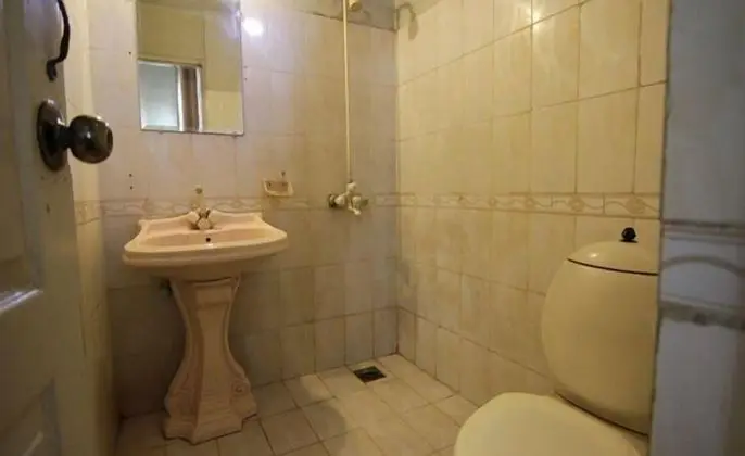 Üç Kişilik Oda