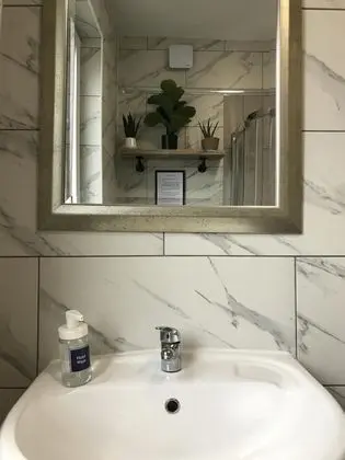 Comfort Ev, Özel Banyo (Kimberley Place)