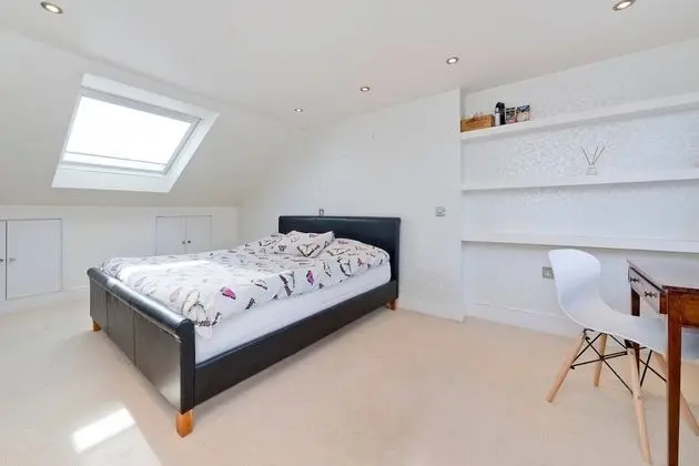 Ev (5 Bedrooms)