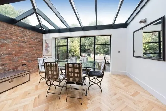 Ev (5 Bedrooms)