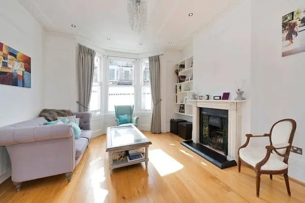 Ev (5 Bedrooms)
