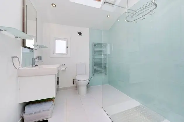 Ev (5 Bedrooms)