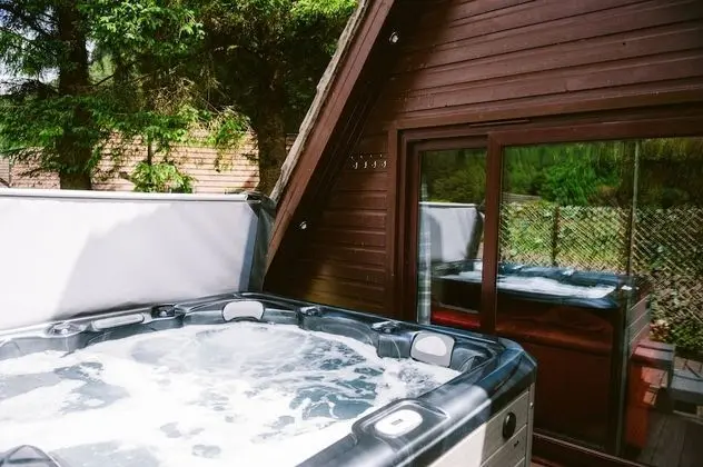 Kulübe, Özel Banyo, Göl Manzaralı (Hot Tub)