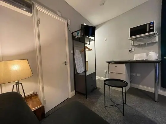 Basic Stüdyo, 1 Tek Kişilik Yatak