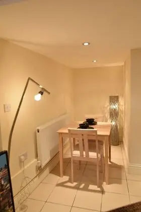 Büyük Yataklı Tek Kişilik Oda