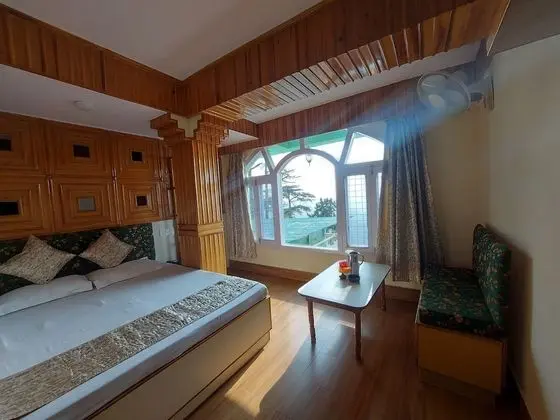 Deluxe Tek Büyük Yataklı Oda