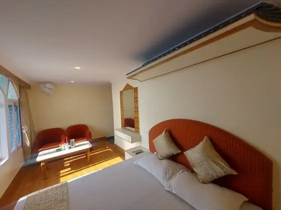 Deluxe Tek Büyük Yataklı Oda