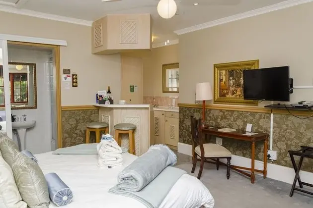 Comfort Tek Büyük Yataklı Oda (8)