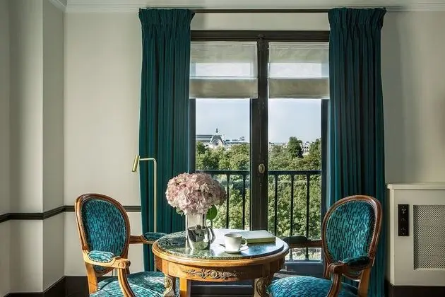 Suite Louvre - Vue Paris