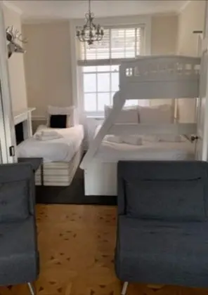 Ev, 5 Yatak Odası (5 Bedrooms)