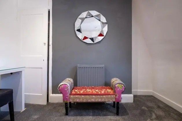 Ev, 5 Yatak Odası (5 Bedrooms)