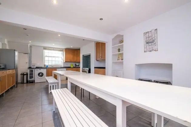Ev, 5 Yatak Odası (5 Bedrooms)