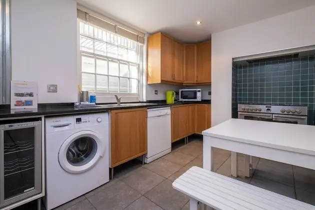 Ev, 5 Yatak Odası (5 Bedrooms)