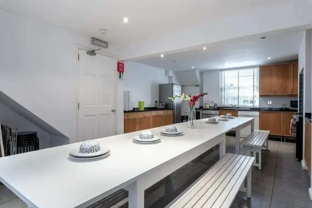 Ev, 5 Yatak Odası (5 Bedrooms)