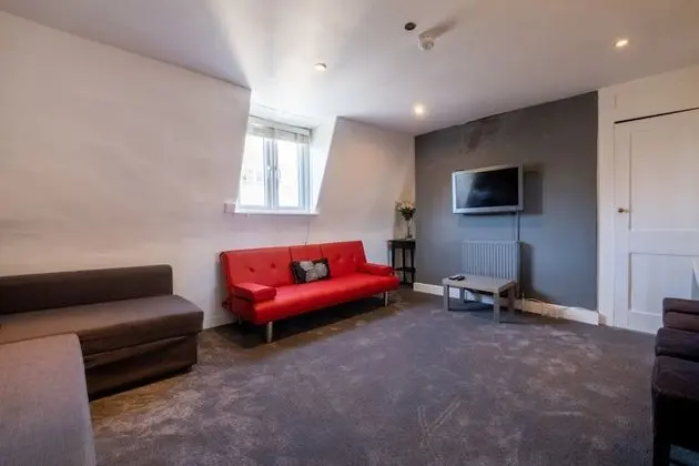 Ev, 5 Yatak Odası (5 Bedrooms)