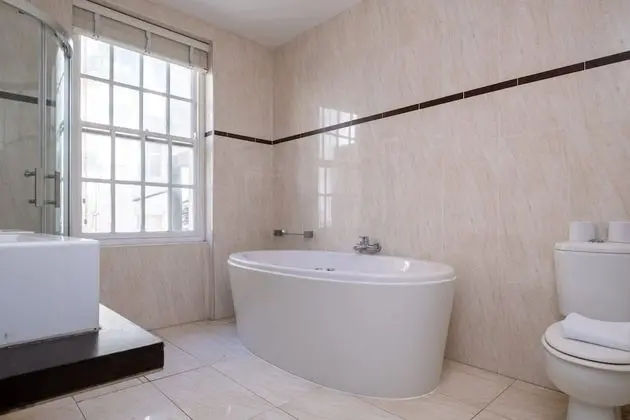 Ev, 5 Yatak Odası (5 Bedrooms)