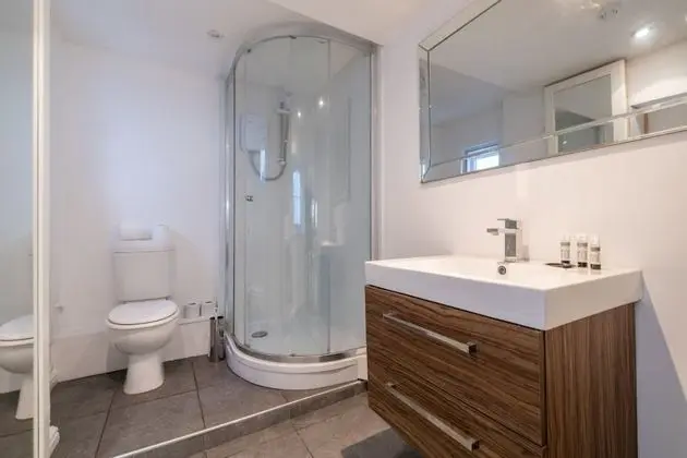 Ev, 5 Yatak Odası (5 Bedrooms)
