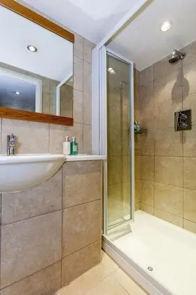 Luxury Tek Büyük Yataklı Oda (Four Poster)