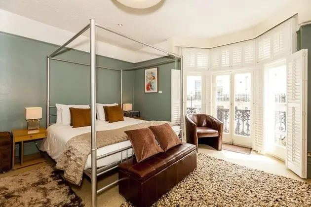 Luxury Tek Büyük Yataklı Oda (Four Poster)