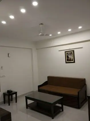Luxury Tek Büyük Yataklı Oda, 1 En Büyük (King) Boy Yatak ve Çekyat, Engellilere Uygun
