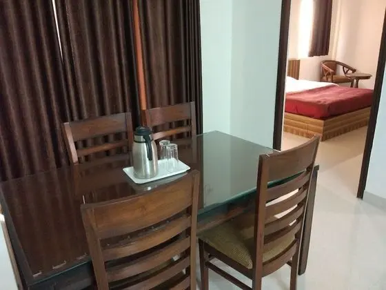 Luxury Tek Büyük Yataklı Oda, 1 En Büyük (King) Boy Yatak ve Çekyat, Engellilere Uygun