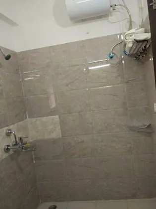 Luxury Tek Büyük Yataklı Oda, 1 En Büyük (King) Boy Yatak ve Çekyat, Engellilere Uygun