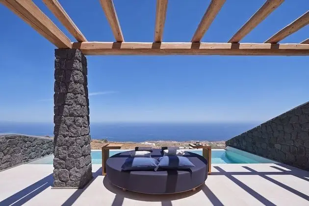 Honeymoon Suite with Private Infinity pool and Sea view