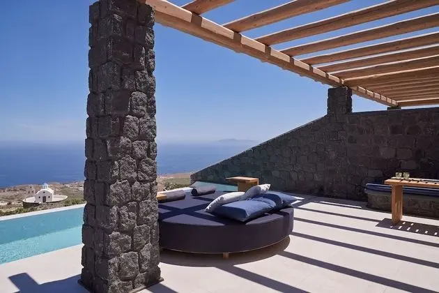 Honeymoon Suite with Private Infinity pool and Sea view