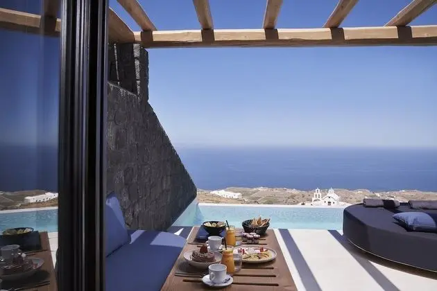 Honeymoon Suite with Private Infinity pool and Sea view