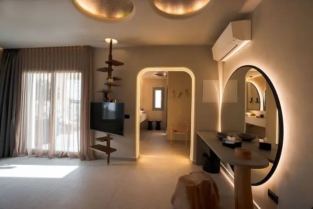 Brilliant Topaz Suite with Private pool