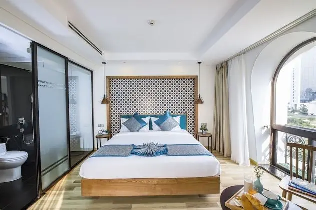 Deluxe Tek Büyük Yataklı Oda