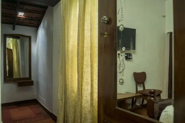 Deluxe Oda, Havuz Manzaralı